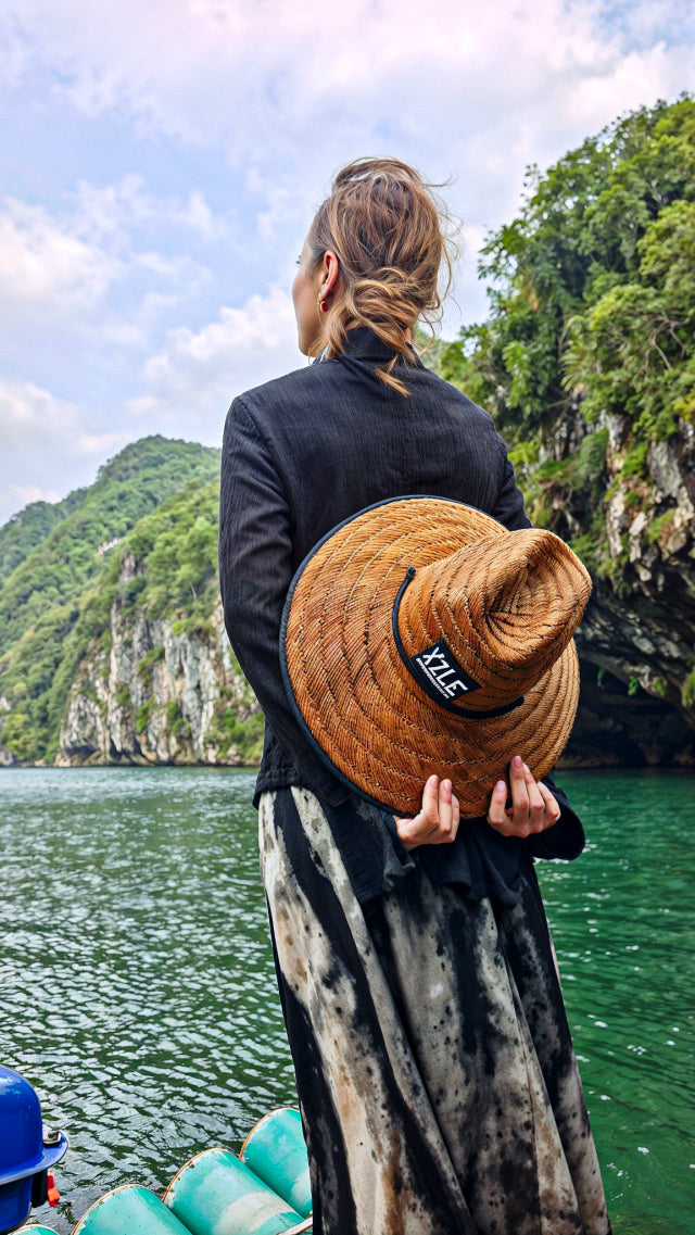 STRAW BAHAMA STYLE HAT